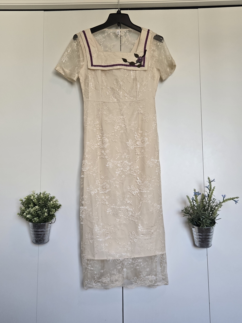 Elegant Cream Lace Midi Dress with Square Neck